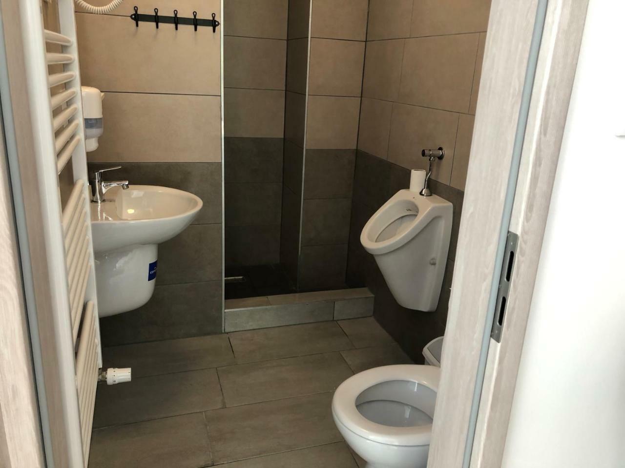 Juno Apartman Vendégház Miskolc Exterior foto