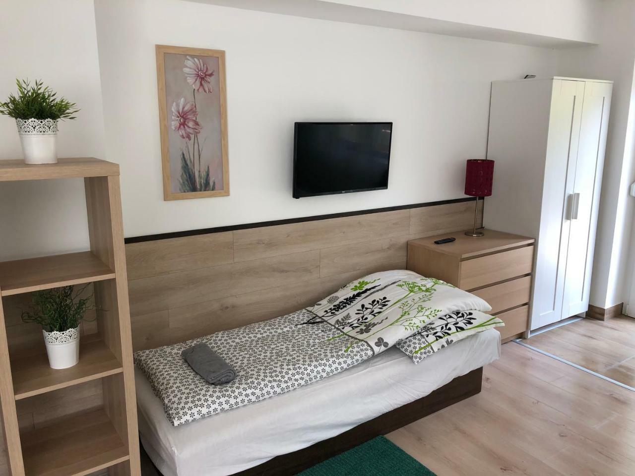 Juno Apartman Vendégház Miskolc Exterior foto